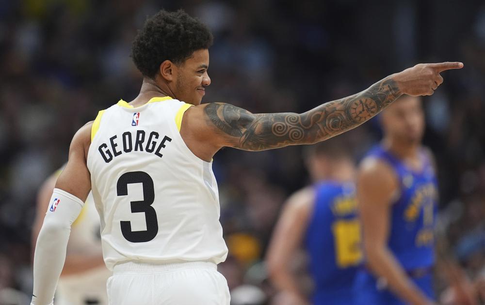 因素共同作 因素共同作